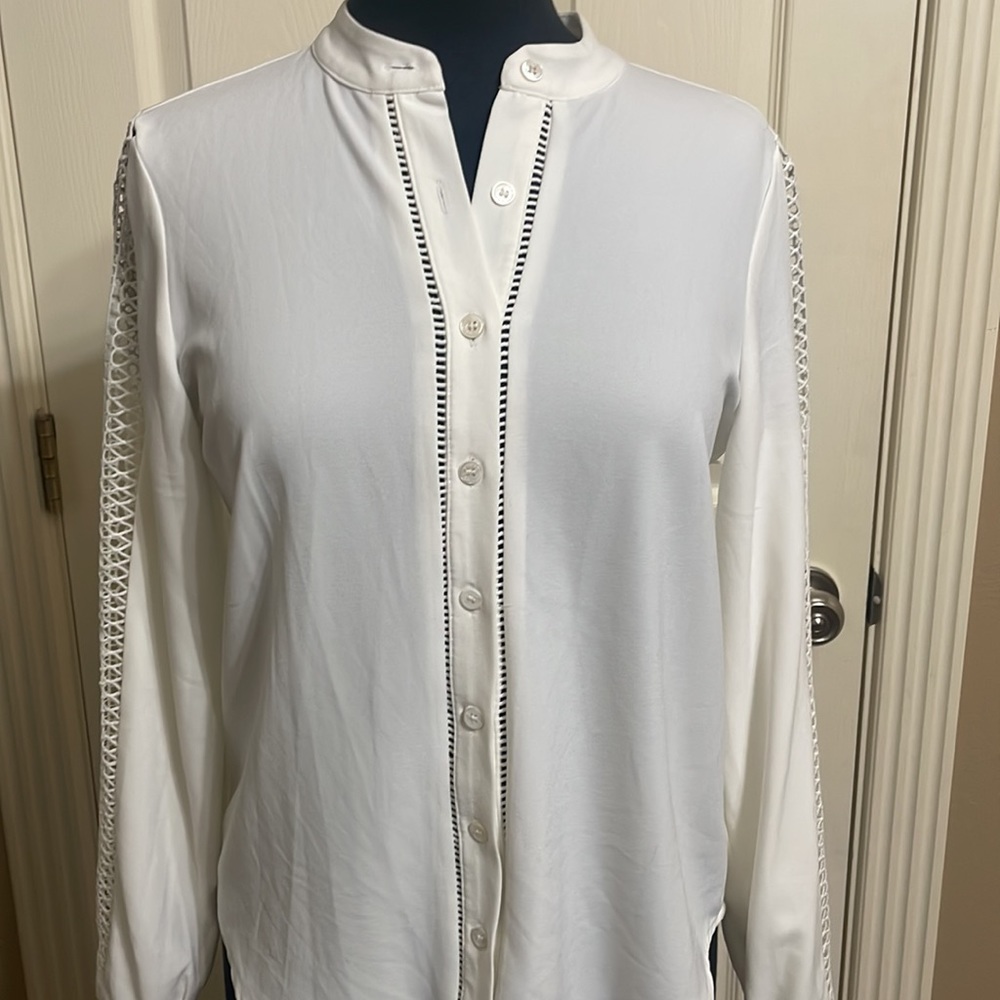 Vince Camuto blouse - Picture 2 of 7